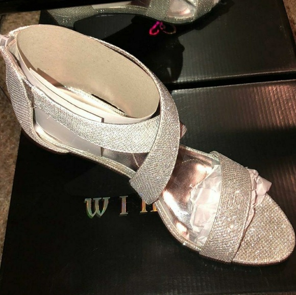 To Small - Picture 3 of 4